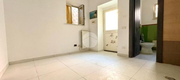 3-Zimmer Wohnung in Naples, Italy, Nr. 41072 7