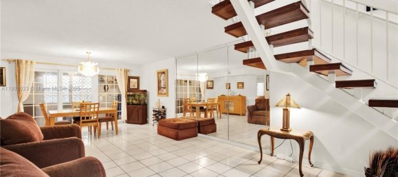 4 dormitorios villa en venta en Miami, Miami-Dade, Florida, USA № 614168 9