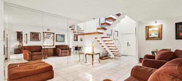 4 dormitorios villa en venta en Miami, Miami-Dade, Florida, USA № 614168 6