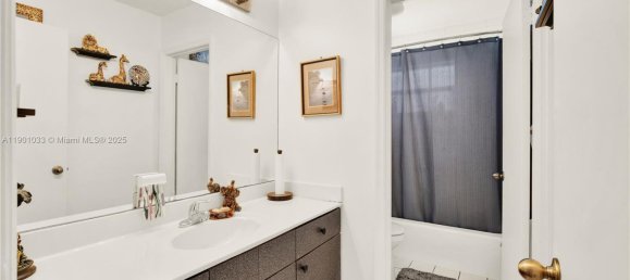 4 dormitorios villa en venta en Miami, Miami-Dade, Florida, USA № 614168 21