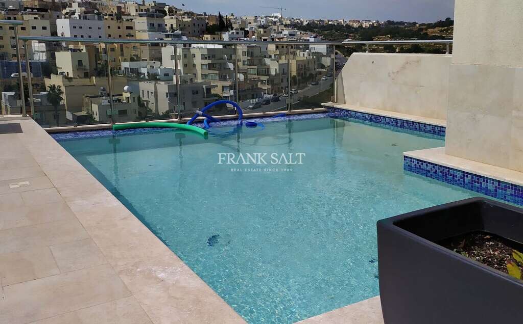 Ático de 3 dormitorios en Swieqi, Malta No. 8712