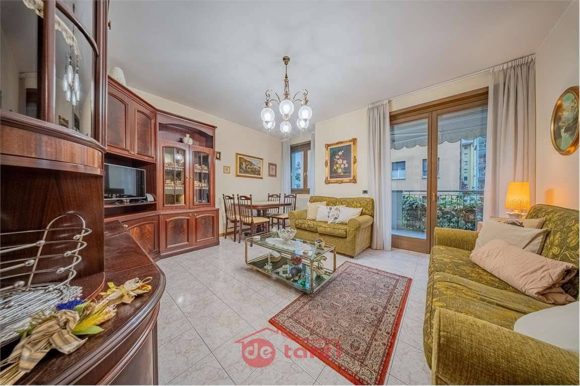 2 غرف نوم شقة في Sondrio, Italy رقم 317690