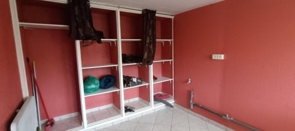 3 bedrooms House in Brebieres, France No. 214249 5