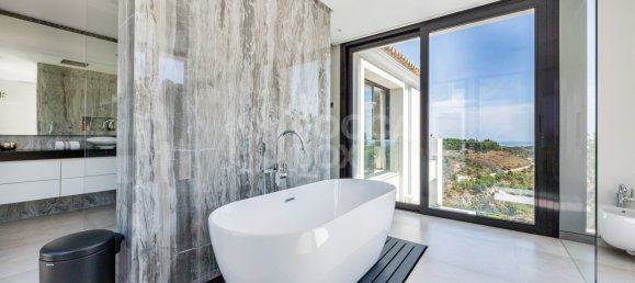 5 Schlafzimmer Villa in El Madronal, Spain, Nr. 34150 5