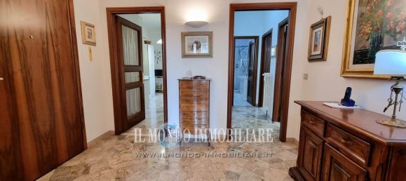 2 bedrooms Apartment in Florence, Italy No. 324540 12