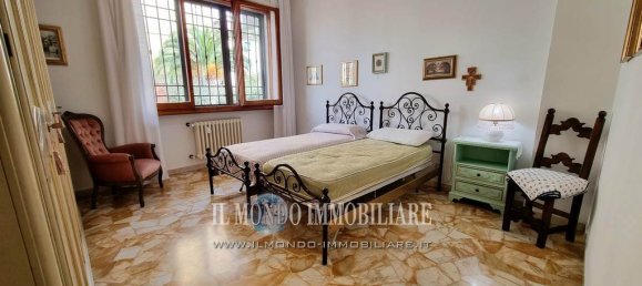 2 bedrooms Apartment in Florence, Italy No. 324540 15