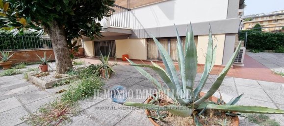 2 bedrooms Apartment in Florence, Italy No. 324540 30