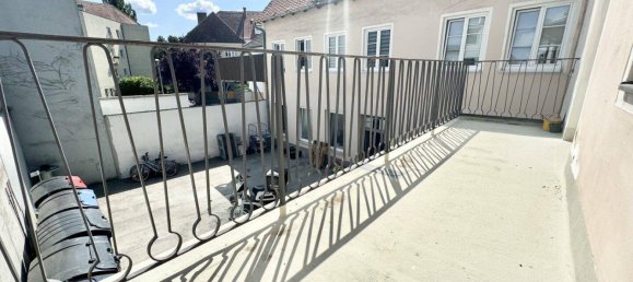 4 rooms Apartment in Krems an der Donau, Austria No. 215903 2