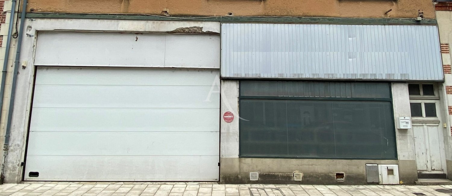 285m² Commercial property in Romorantin-Lanthenay, France No. 82429