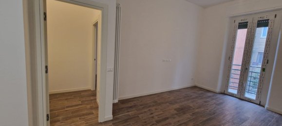 2 bedrooms Apartment in Milan, Italy No. 364917 14