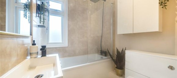 2 bedrooms House in London, United Kingdom No. 12926 7