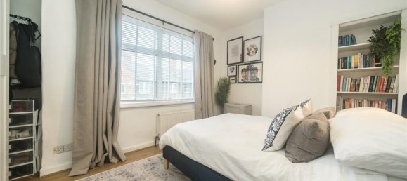 2 bedrooms House in London, United Kingdom No. 12926 5