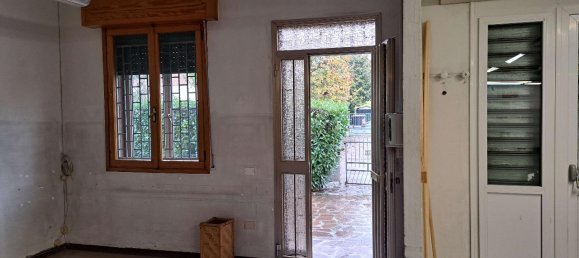 4 rooms House in Nonantola, Italy No. 163982 5