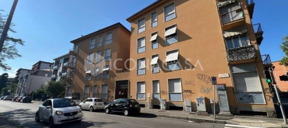 Apartamento de 2 dormitorios en Monza, Italy No. 272261 2