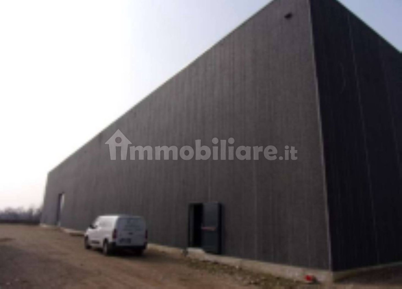 5-salle Entrepôt à Arluno, Italy No. 296784