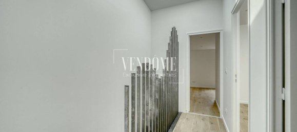 3 Schlafzimmer Doppelhaus in Suresnes, France, Nr. 281010 10