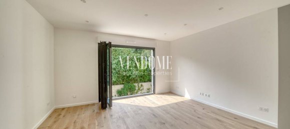 3 Schlafzimmer Doppelhaus in Suresnes, France, Nr. 281010 3