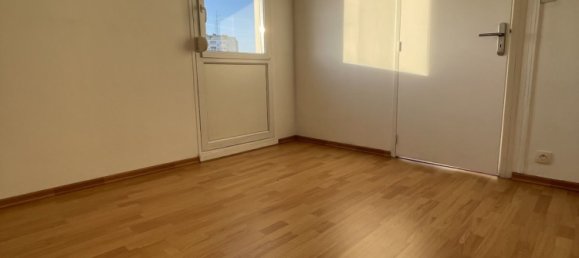 3 Schlafzimmer Wohnung in Laon, France, Nr. 161079 2