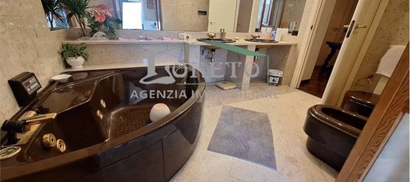 Apartamento de 4 dormitorios en Rapallo, Italy No. 372871 8