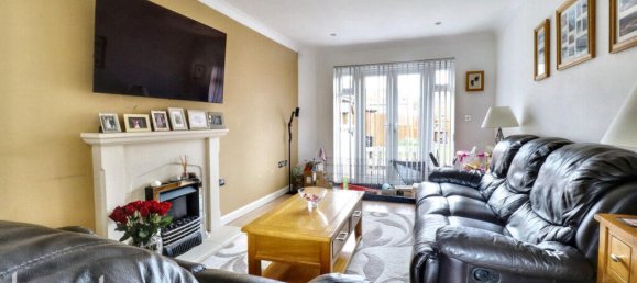 3 bedrooms House in Grays, United Kingdom No. 4963 16