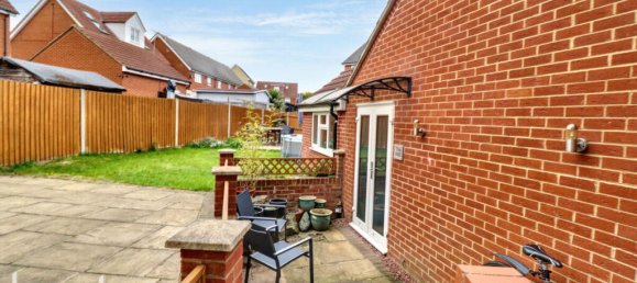 3 bedrooms House in Grays, United Kingdom No. 4963 14