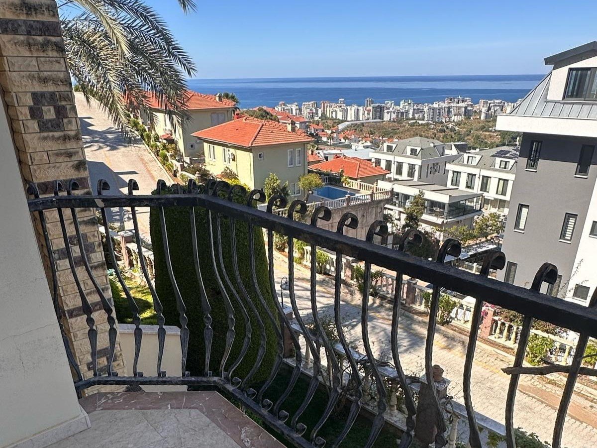 Villa 3+1 in Alanya, Turkey No. 48871