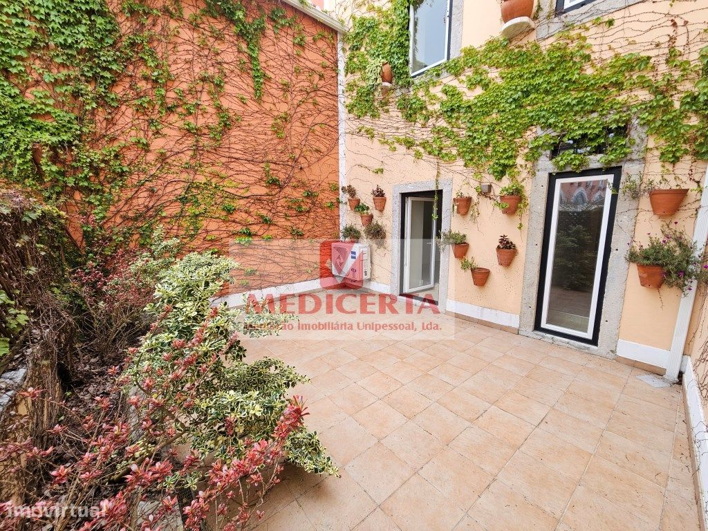 2 bedrooms Apartment in Sintra, Portugal No. 219874