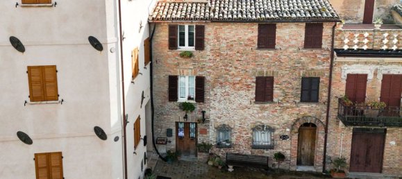 2 bedrooms House in Mondavio, Italy No. 285827 2