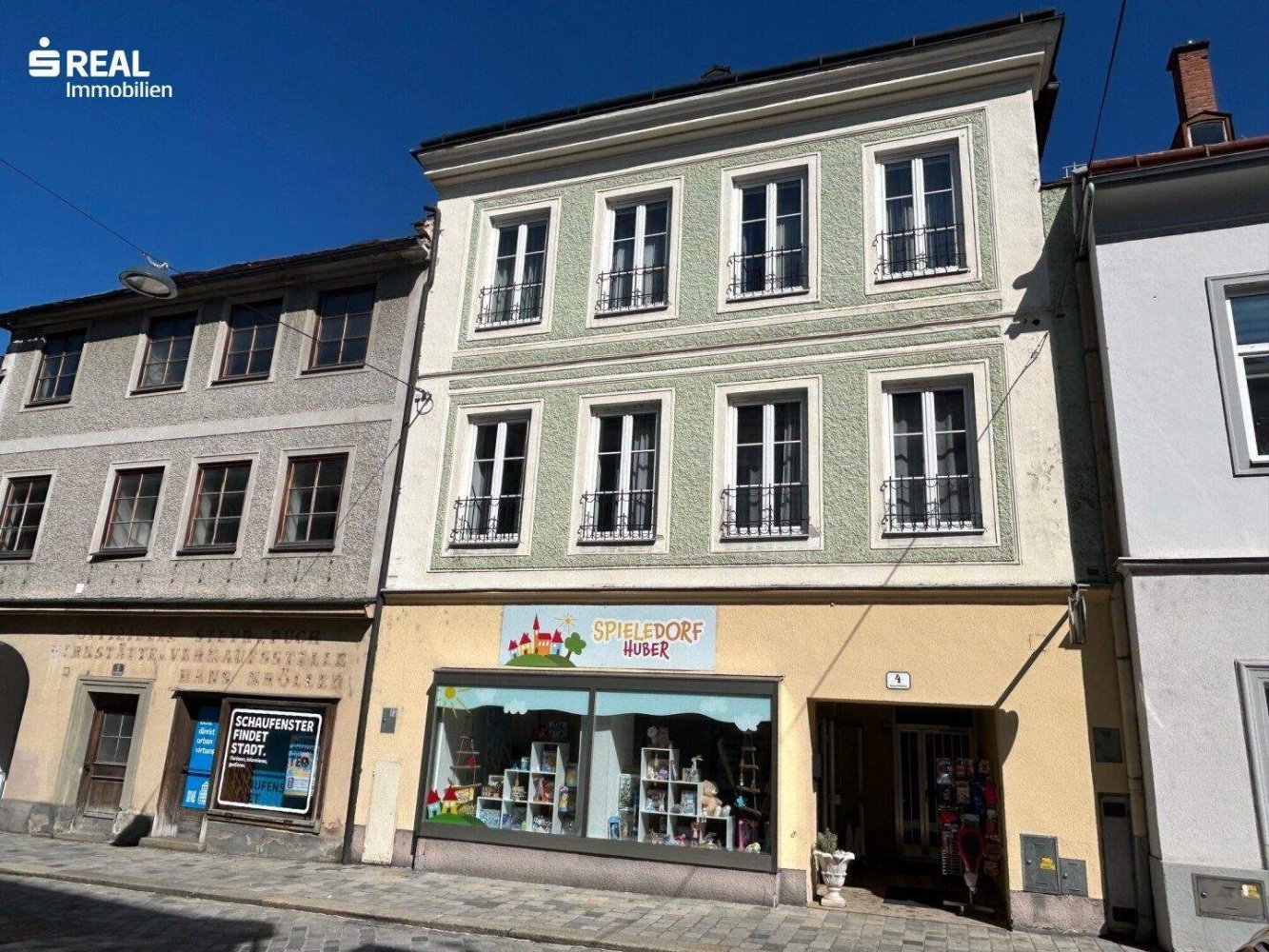 612m² Building in Waidhofen an der Ybbs, Austria No. 181187