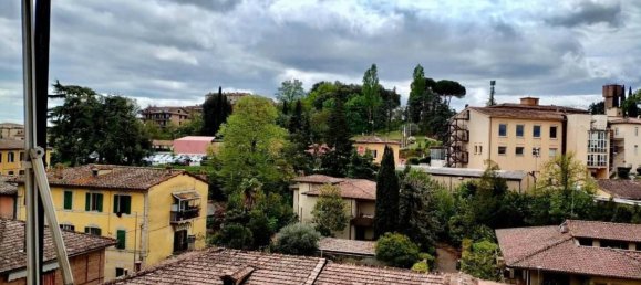 5 rooms Apartment in Siena, Italy No. 173684 3