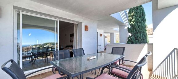 3 bedrooms Apartment in Benahavis, Spain No. 242071 2