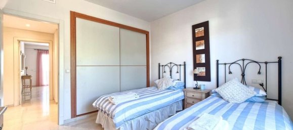 3 bedrooms Apartment in Benahavis, Spain No. 242071 12