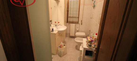 Apartamento de 4 divisões em San Giovanni Valdarno, Italy N.º 224556 8