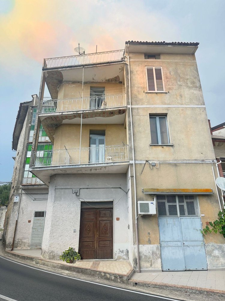 500m² Building in Moio della Civitella, Italy No. 319592