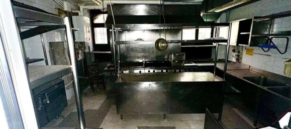 100m² Commercial property in Venice, Italy No. 230440 30