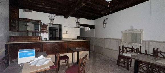 100m² Commercial property in Venice, Italy No. 230440 27