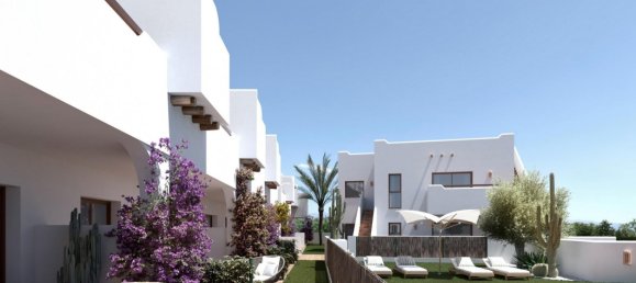 2 bedrooms Bungalow in Pilar de la Horadada, Spain No. 287174 10