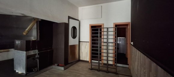 69m² Commercial property in Oviedo, Spain No. 149766 19