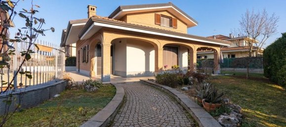 5 rooms Villa in Robassomero, Italy No. 265973 4