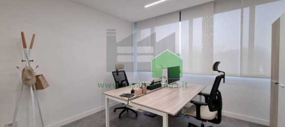 6 rooms Office in Cernusco sul Naviglio, Italy No. 74950 9