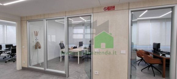 6 rooms Office in Cernusco sul Naviglio, Italy No. 74950 5