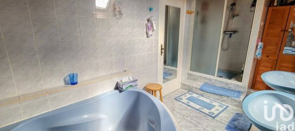 5 bedrooms House in Beauvais, France No. 247116 21