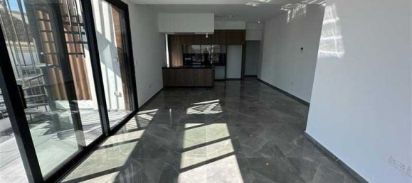 4 bedrooms Apartment in Limassol, Cyprus No. 16389 4