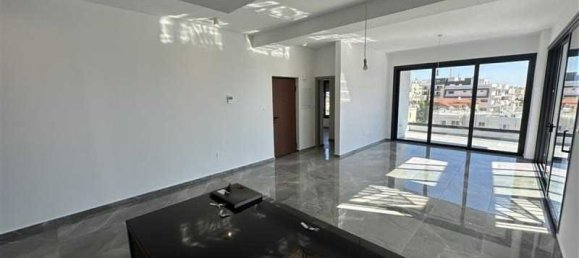 4 bedrooms Apartment in Limassol, Cyprus No. 16389 3