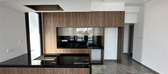 4 bedrooms Apartment in Limassol, Cyprus No. 16389 6