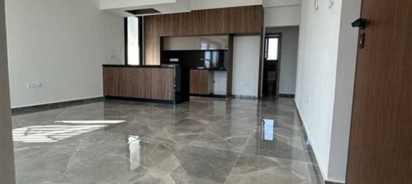 4 bedrooms Apartment in Limassol, Cyprus No. 16389 7