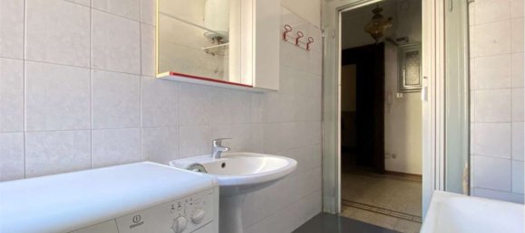 3 rooms Apartment in Milan, Italy No. 263926 24