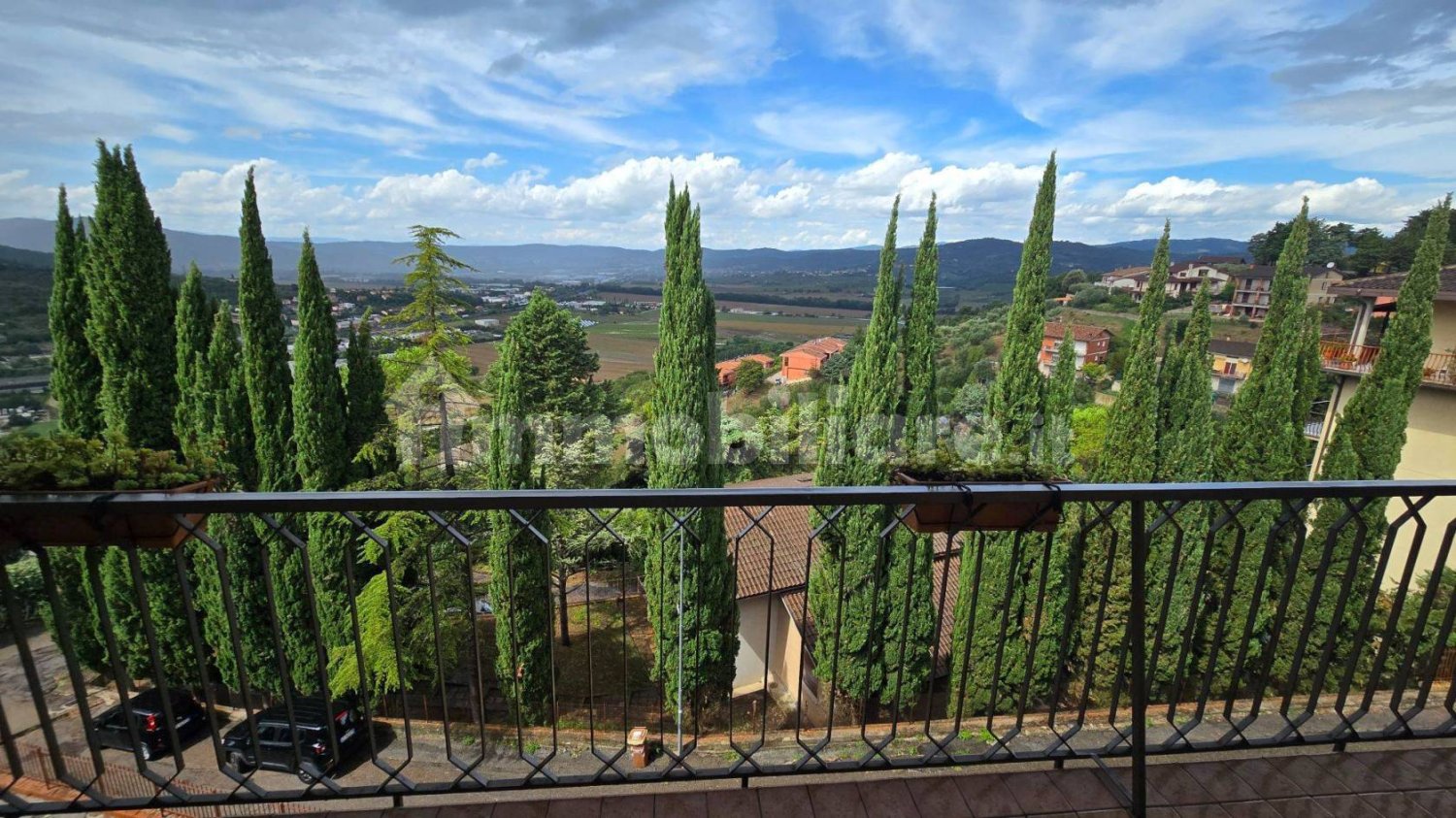 Apartamento de 3 dormitorios en Corciano, Italy No. 356559