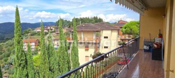 Apartamento de 3 dormitorios en Corciano, Italy No. 356559 20
