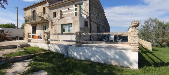 4-Zimmer Haus in Casalanguida, Italy, Nr. 229498 2
